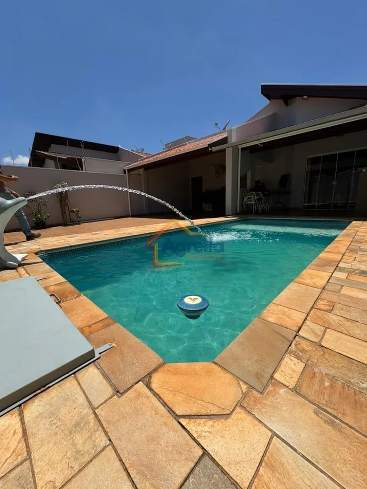 Casa, 3 quartos, 154 m² - Foto 1