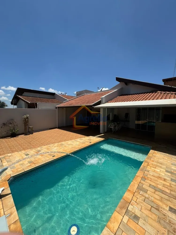 Casa, 3 quartos, 154 m² - Foto 2