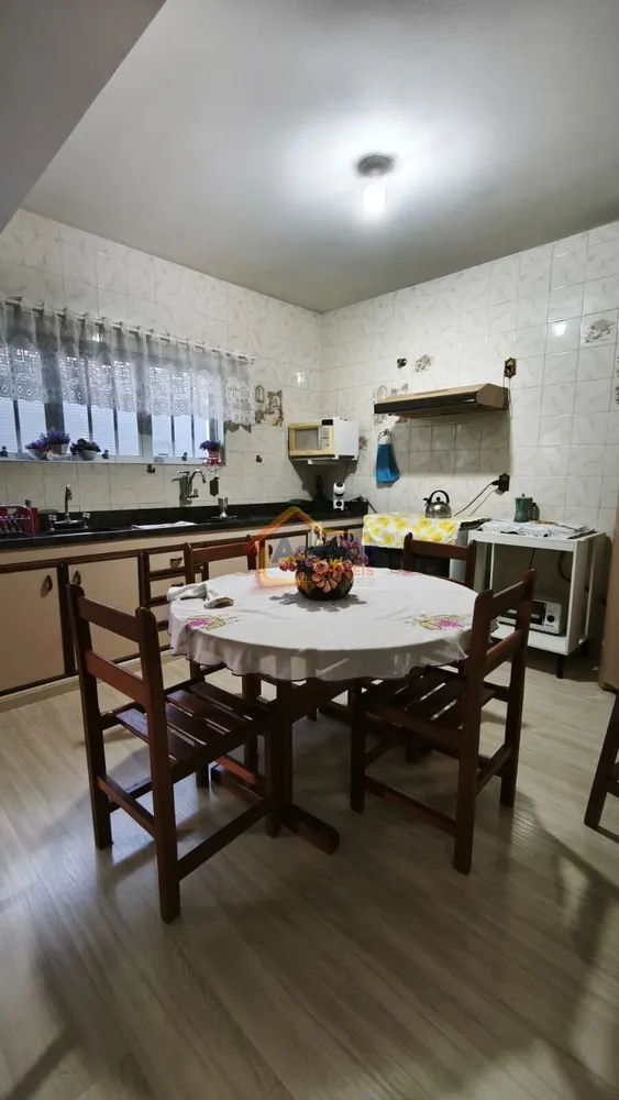 Sobrado, 3 quartos, 184 m² - Foto 1