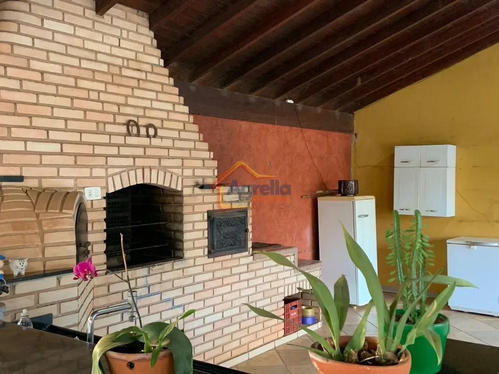 Chácara, 4 quartos, 450 m² - Foto 2