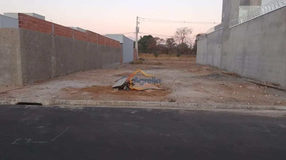 Terreno, 200 m² - Foto 1
