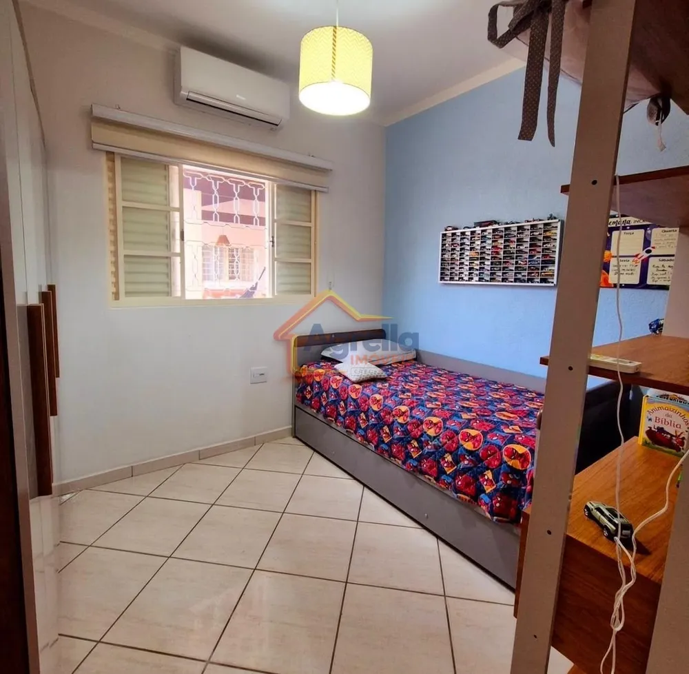Casa, 3 quartos, 137 m² - Foto 2