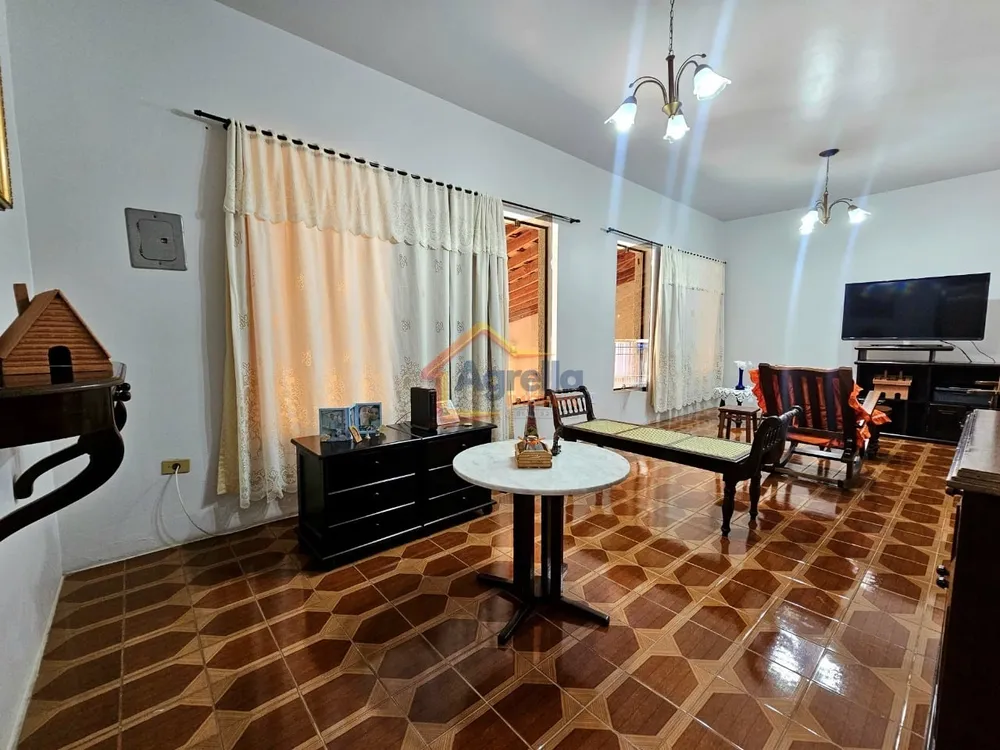 Casa, 3 quartos, 256 m² - Foto 2