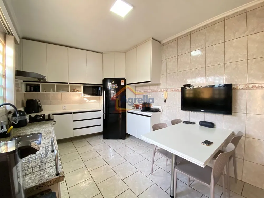 Casa, 2 quartos, 108 m² - Foto 1