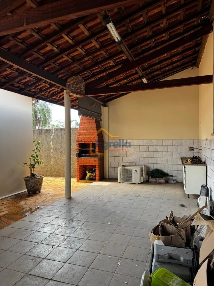 Casa, 3 quartos, 190 m² - Foto 3