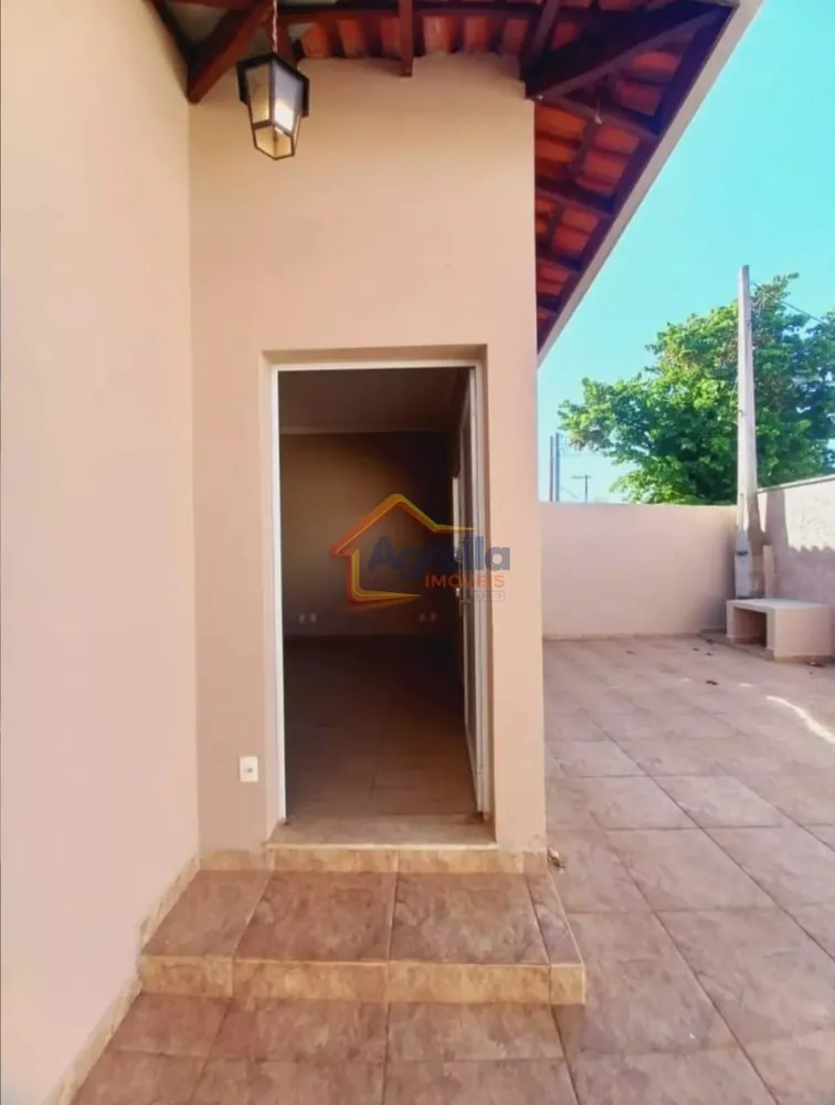 Casa, 3 quartos, 250 m² - Foto 2