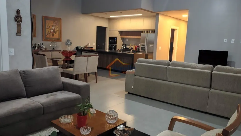 Chácara, 3 quartos, 2500 m² - Foto 1