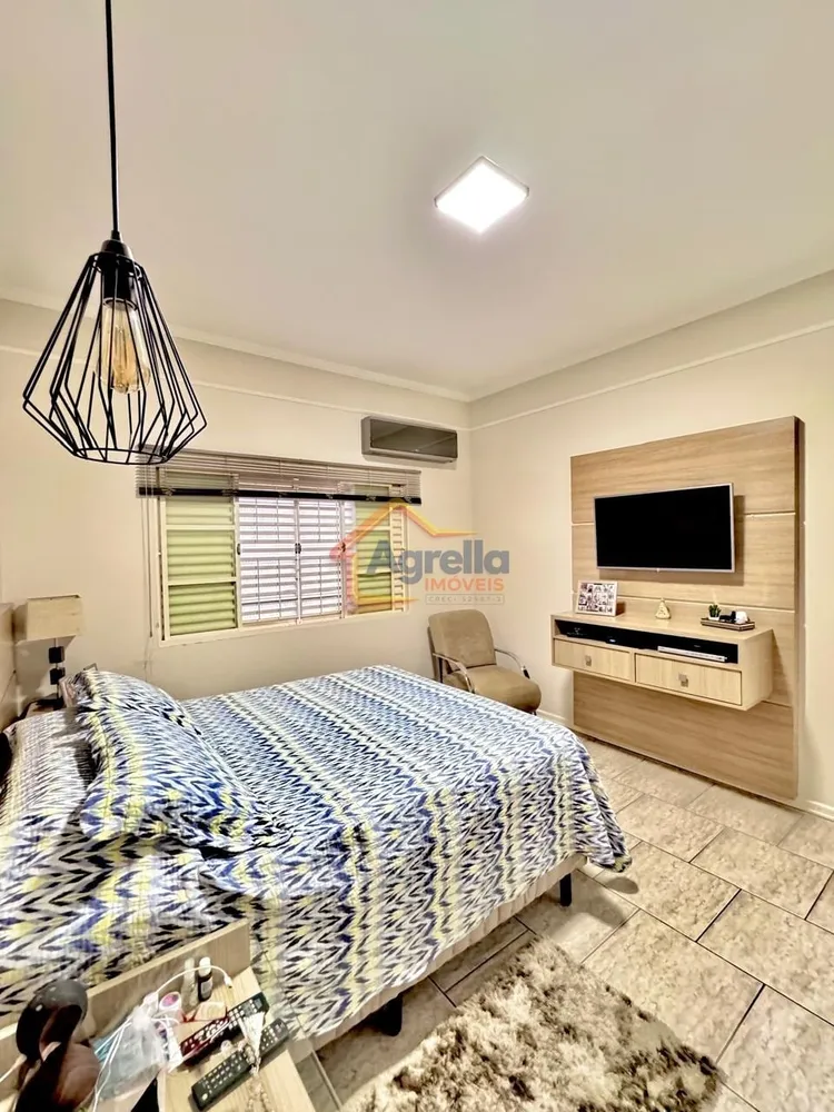 Casa, 4 quartos, 213 m² - Foto 4