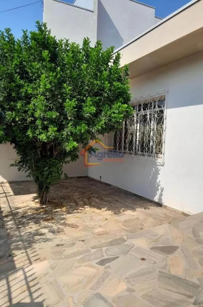 Casa, 3 quartos, 131 m² - Foto 1