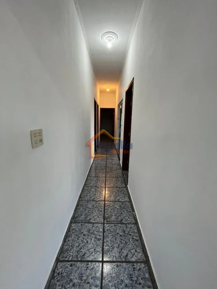 Casa, 3 quartos, 198 m² - Foto 2
