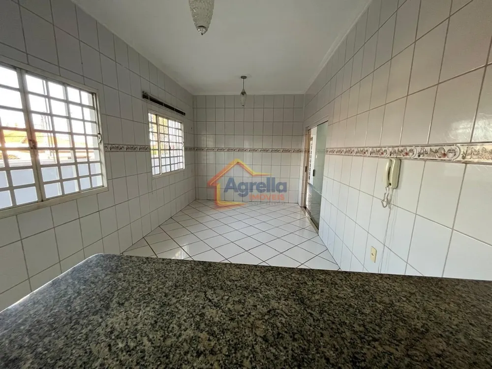 Casa, 3 quartos, 198 m² - Foto 1