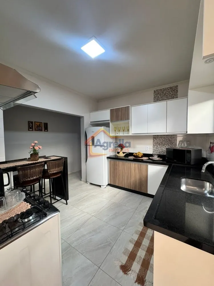 Casa, 3 quartos, 135 m² - Foto 1