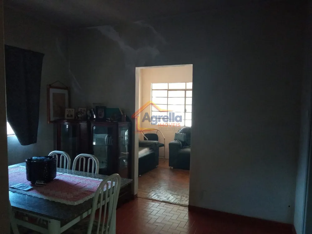 Casa, 3 quartos, 253 m² - Foto 1