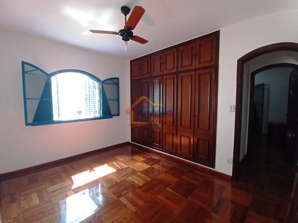 Casa, 3 quartos, 252 m² - Foto 4