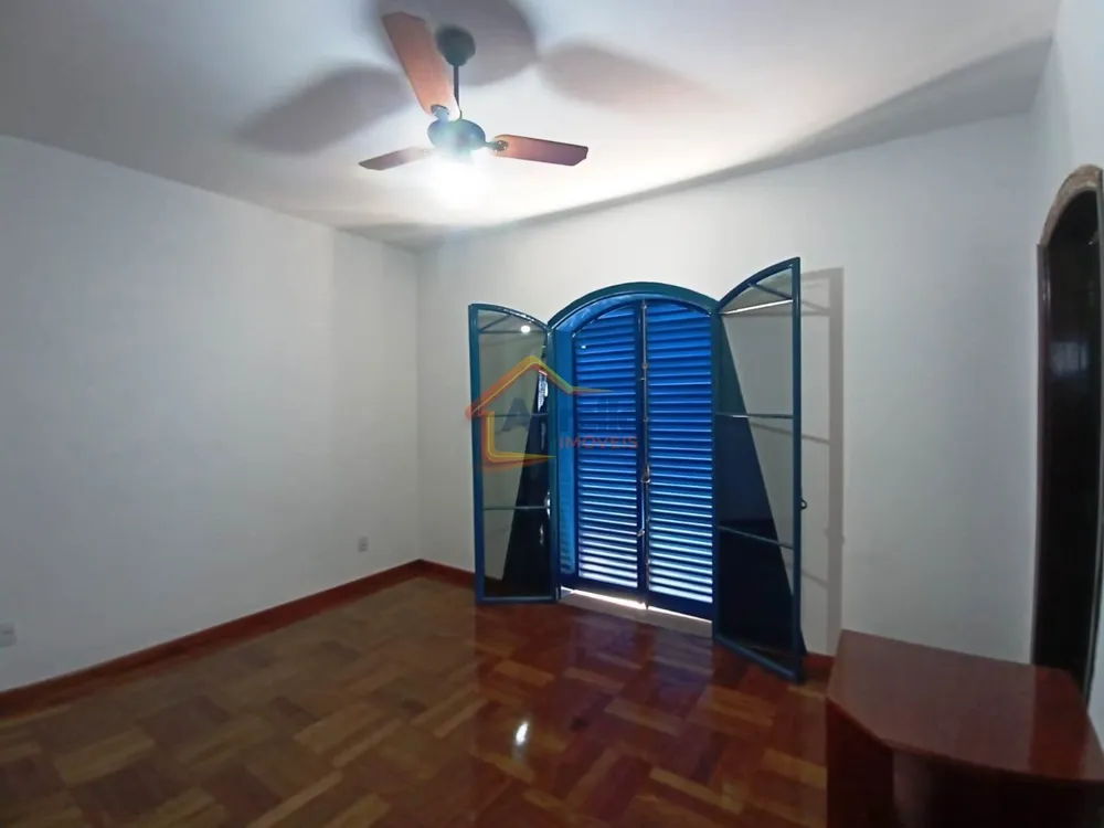 Casa, 3 quartos, 252 m² - Foto 2