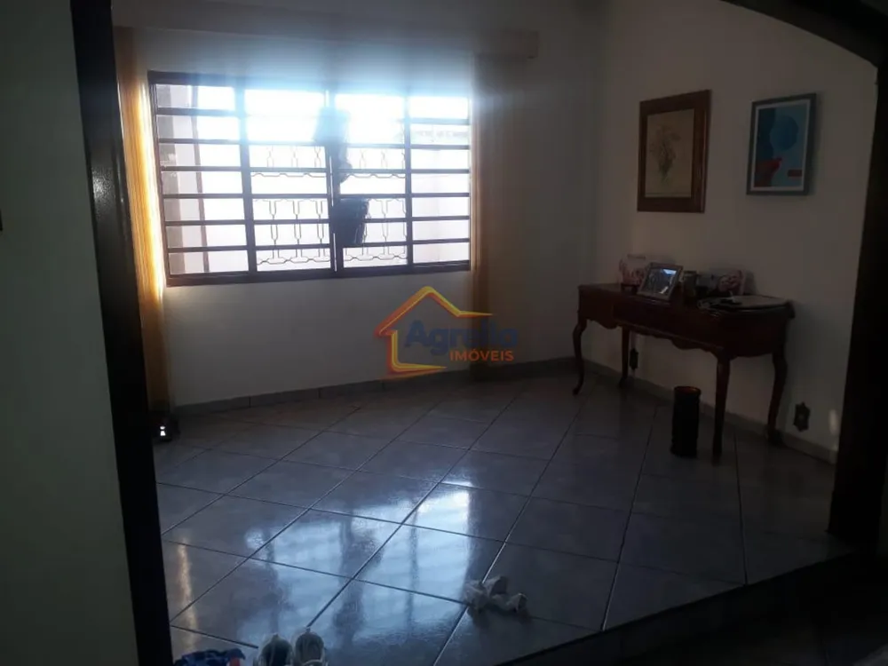 Casa, 3 quartos, 198 m² - Foto 3