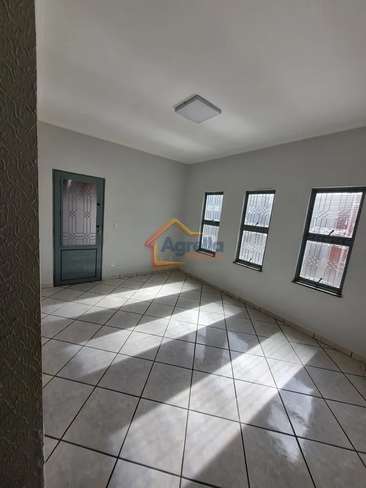 Casa, 3 quartos, 160 m² - Foto 2