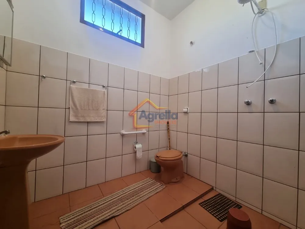 Chácara, 3 quartos, 423 m² - Foto 8
