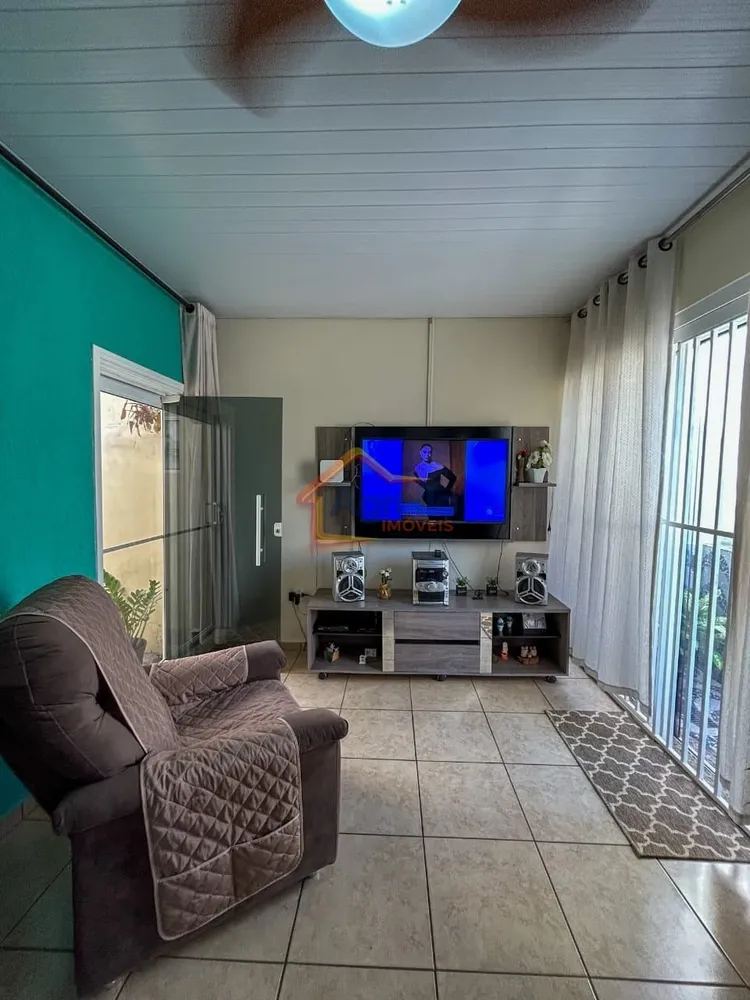 Casa, 3 quartos, 131 m² - Foto 2