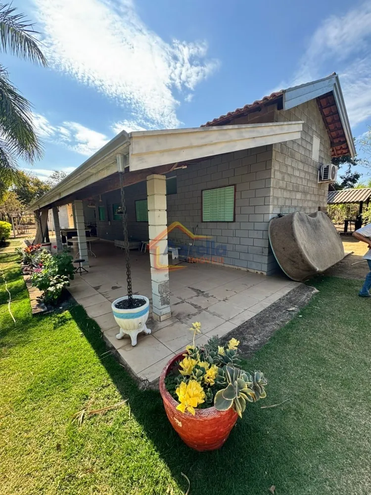 Chácara, 2 quartos, 160 m² - Foto 1
