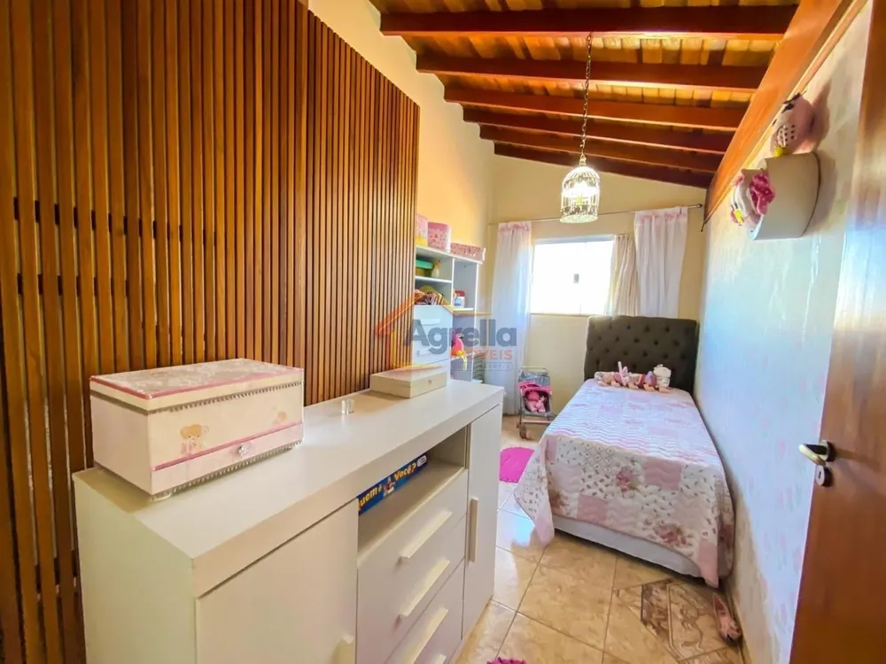 Casa, 3 quartos, 258 m² - Foto 4