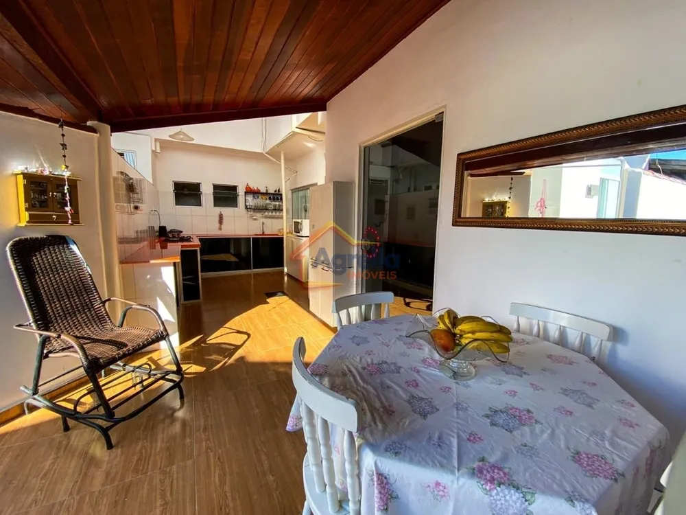 Casa, 3 quartos, 258 m² - Foto 5