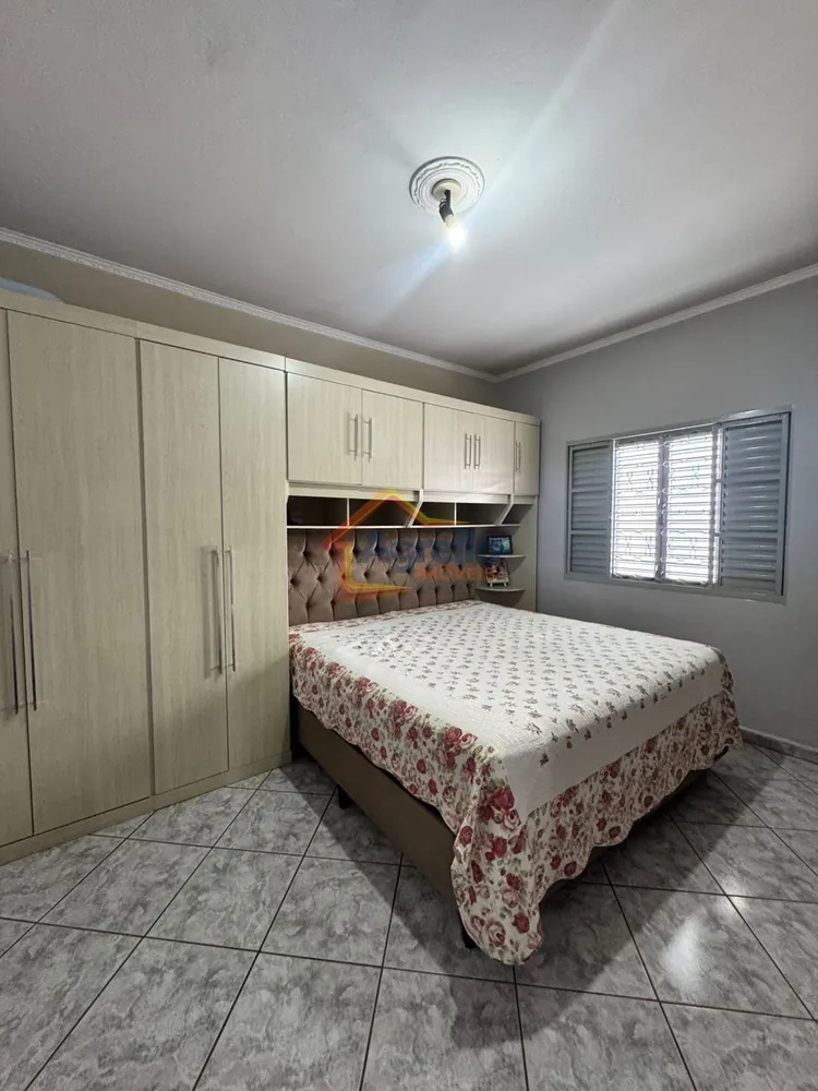 Casa, 3 quartos, 180 m² - Foto 2