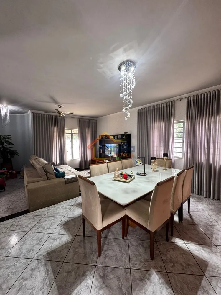 Casa, 3 quartos, 180 m² - Foto 1
