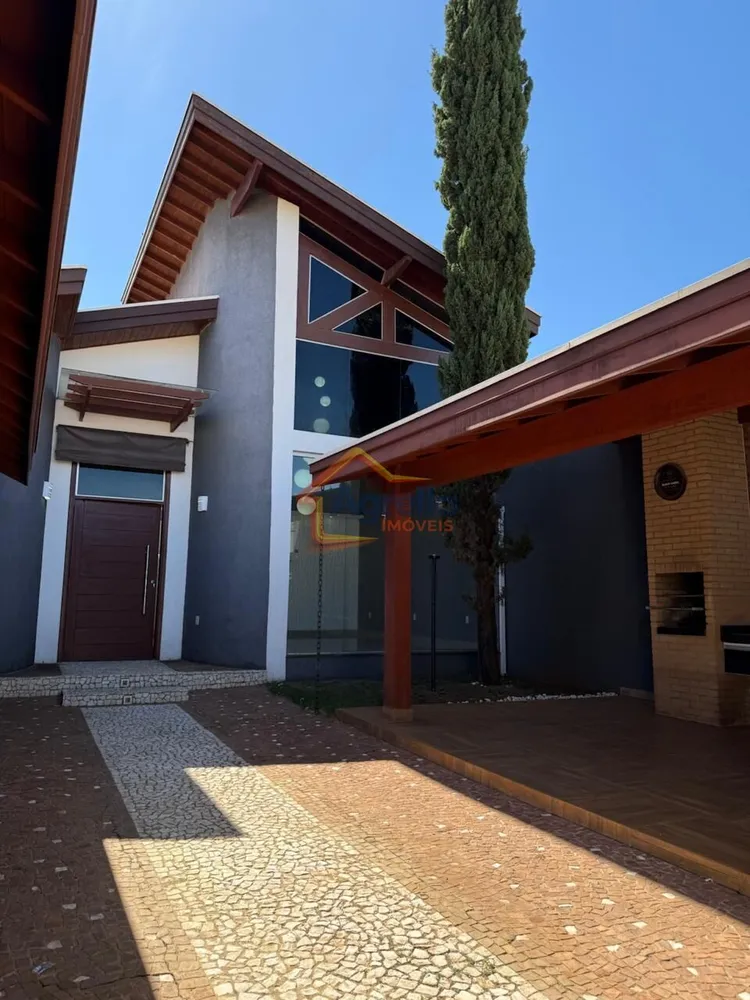 Casa, 3 quartos, 230 m² - Foto 1
