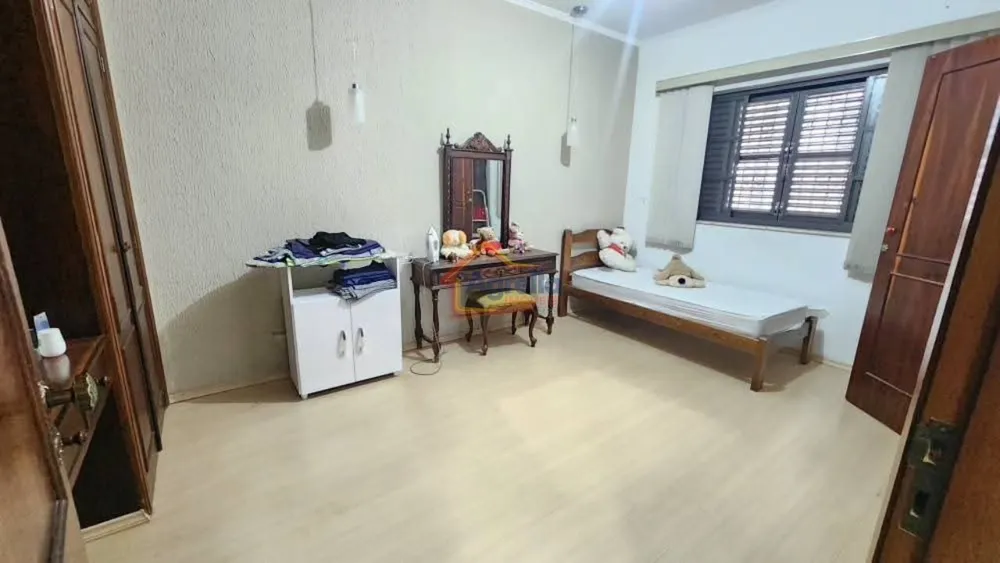 Casa, 3 quartos, 240 m² - Foto 2
