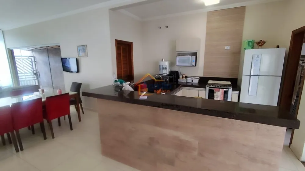 Sobrado, 4 quartos, 241 m² - Foto 4