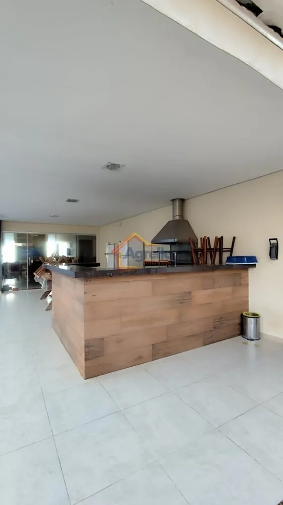 Sobrado, 4 quartos, 241 m² - Foto 1