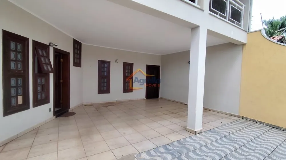 Casa, 3 quartos, 198 m² - Foto 1