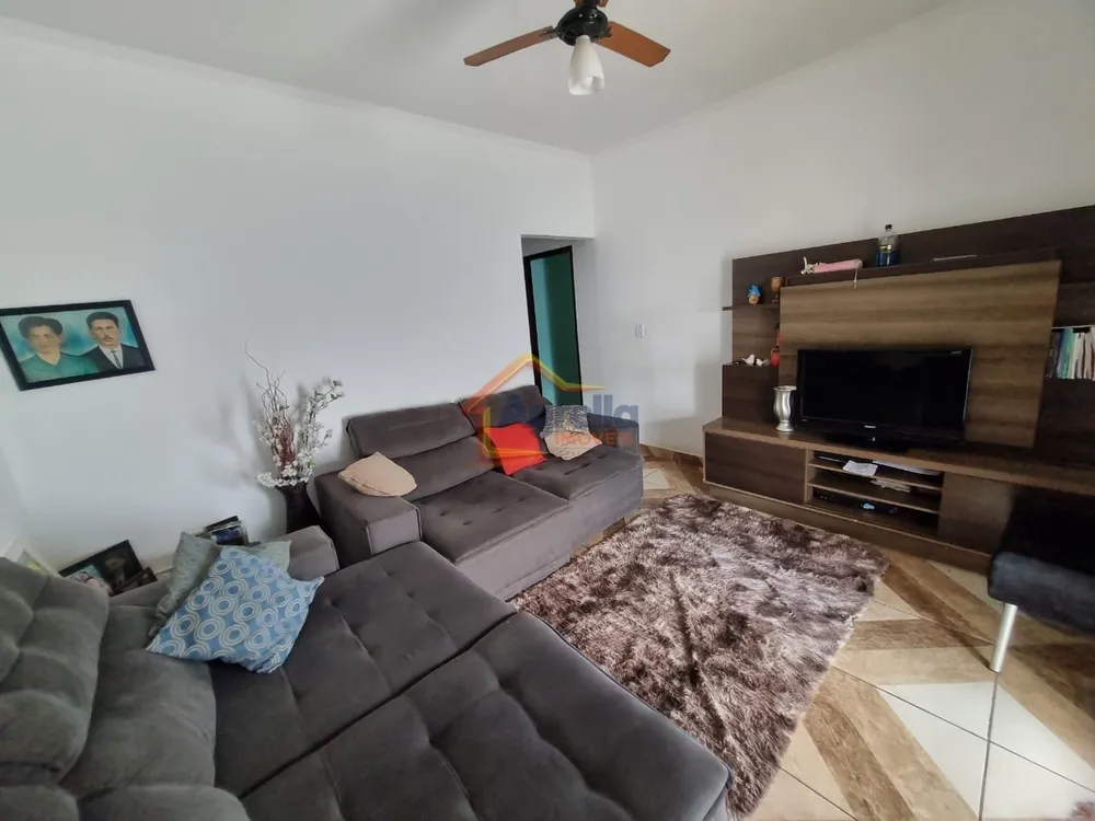 Casa, 3 quartos, 227 m² - Foto 3