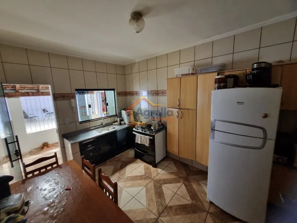 Casa, 3 quartos, 227 m² - Foto 1