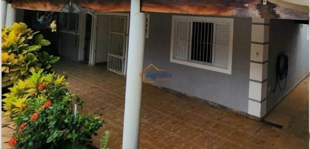 Casa, 3 quartos, 235 m² - Foto 3