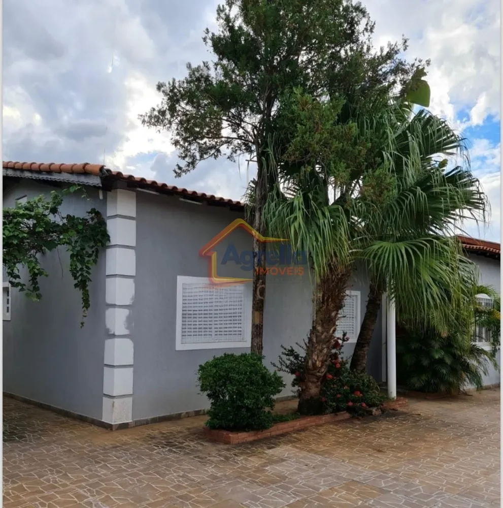 Casa, 3 quartos, 235 m² - Foto 2