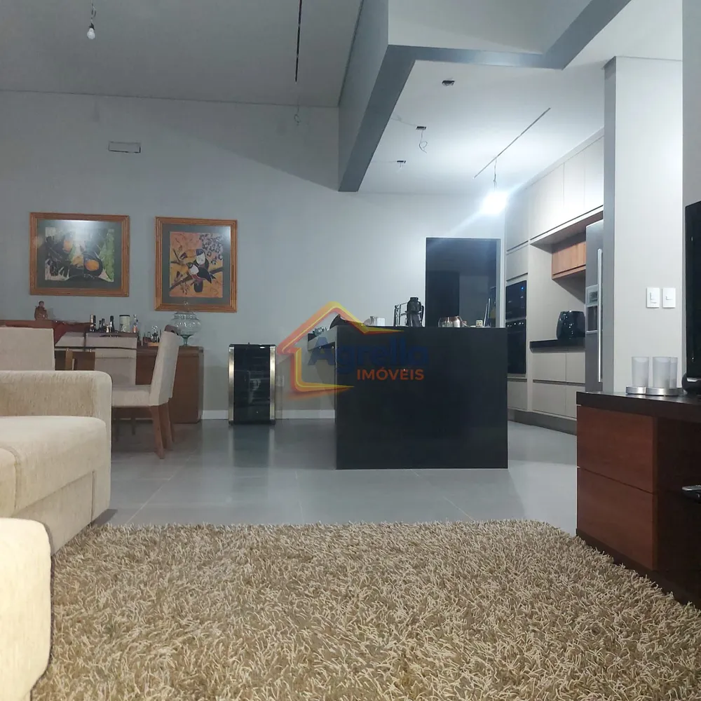 Chácara, 3 quartos, 2500 m² - Foto 2