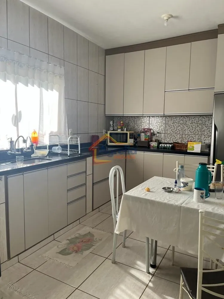 Casa, 3 quartos, 214 m² - Foto 4