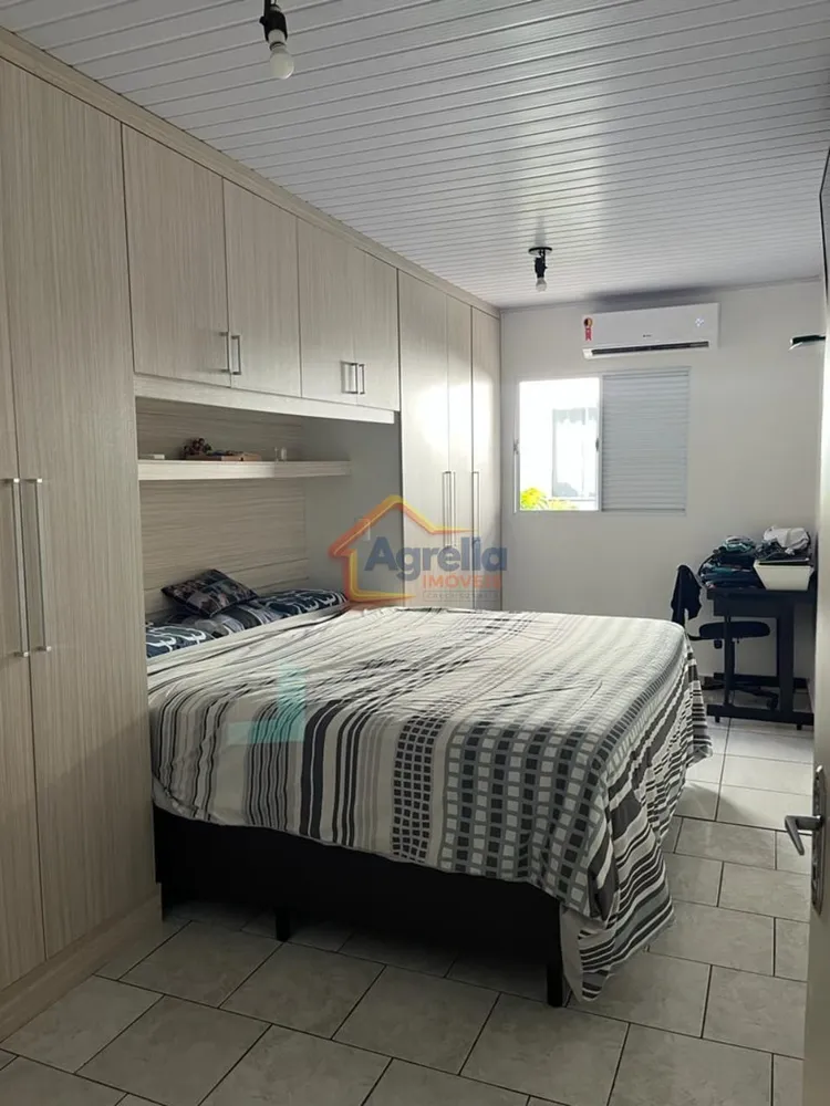 Casa, 3 quartos, 214 m² - Foto 1