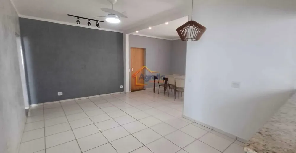 Casa, 3 quartos, 151 m² - Foto 2