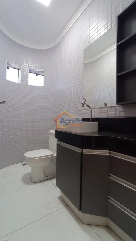 Casa, 4 quartos, 263 m² - Foto 3