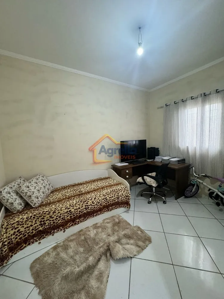 Casa, 4 quartos, 151 m² - Foto 2