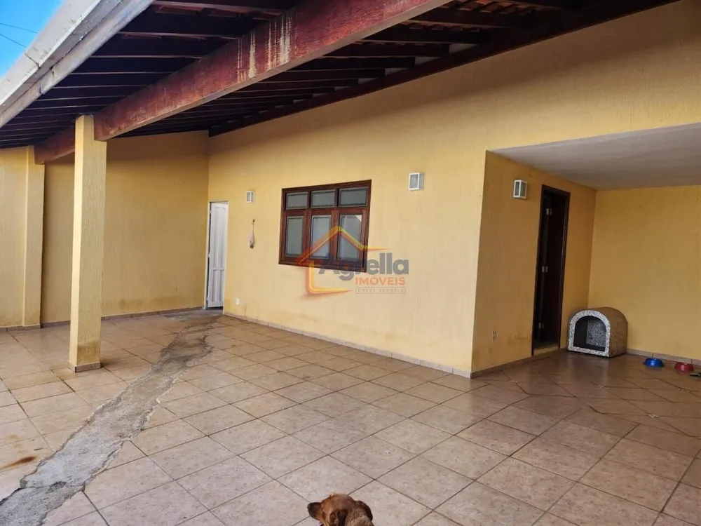 Casa, 3 quartos, 141 m² - Foto 1