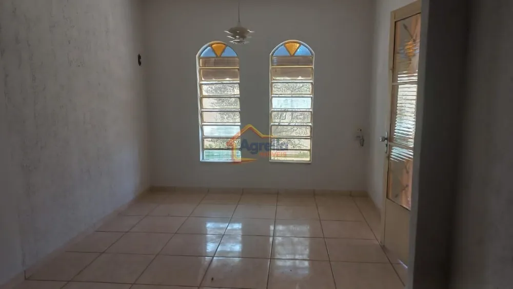 Casa, 4 quartos, 286 m² - Foto 3