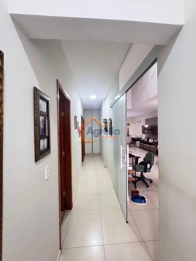 Casa, 3 quartos, 220 m² - Foto 3
