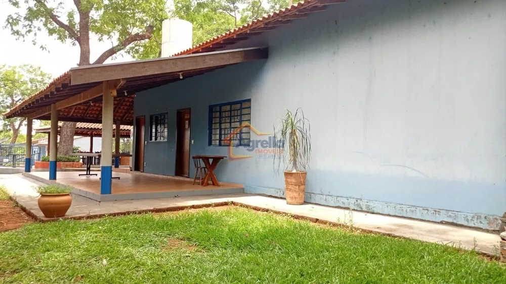 Chácara, 4 quartos, 423 m² - Foto 1