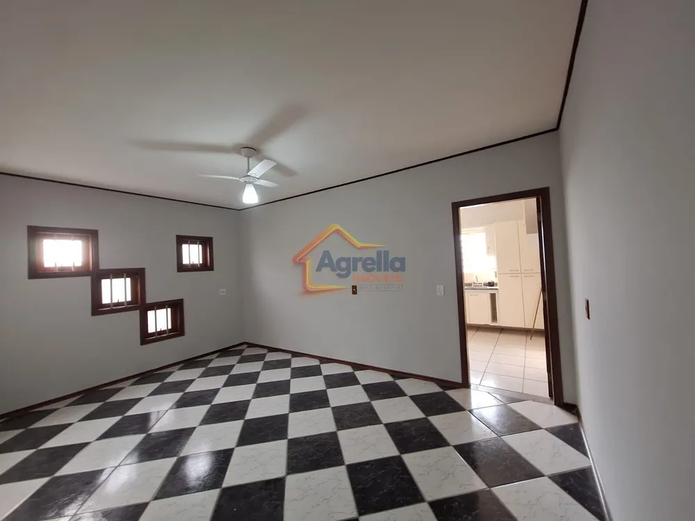 Casa, 3 quartos, 200 m² - Foto 2