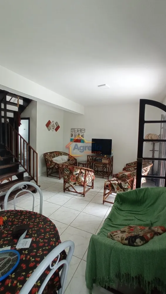 Casa, 4 quartos, 230 m² - Foto 2