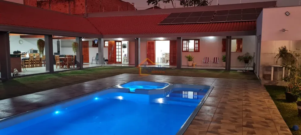 Casa, 4 quartos, 155 m² - Foto 1